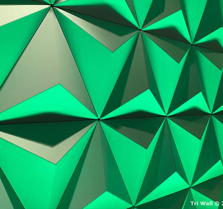 Tri Wall Uplit in Green Light